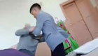 "Садись, говорю!": в Хабаровском крае учитель швырнул школьника на стул и отобрал у него телефон