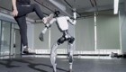 Люди продолжают обижать роботов