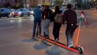 В Венгрии какие-то гении собрали безумный самокат на четырёх человек