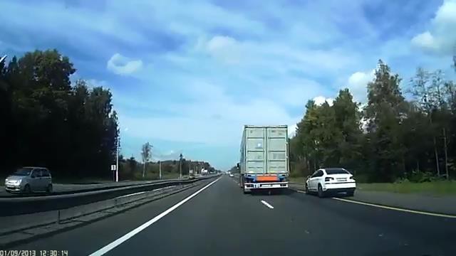 Обгон по обочине