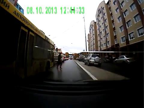 Девочка очень спешила