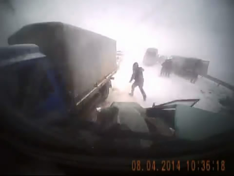 Около Сургута столкнулись 6 автомобилей