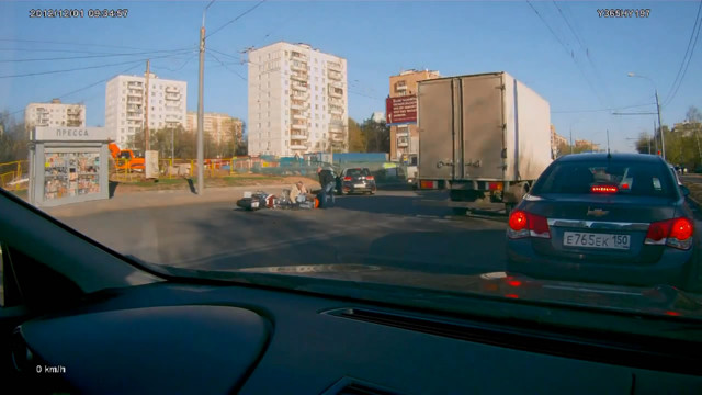 Байкер и автомобилист