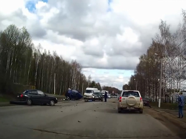 В Нововятске столкнулись 4 автомобиля