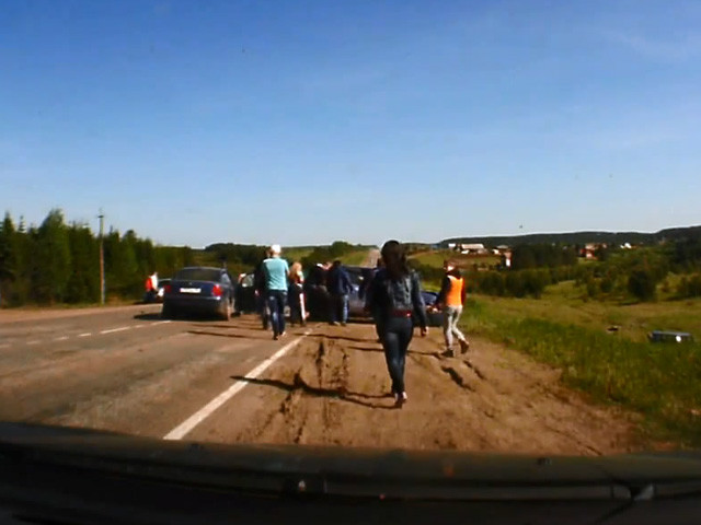 Пропустил УАЗик