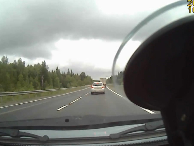 Авария дня 1554. Выбросило на встречку