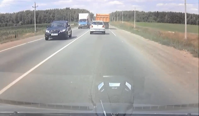 Авария дня 1596. Чайники на дороге.