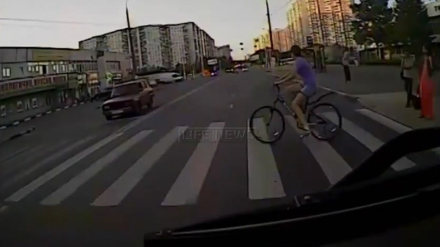 Авария дня 1612. Водитель автобуса насмерть сбил школьницу на велосипеде