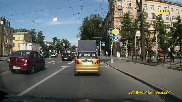 Скутерист въехал в Матиз