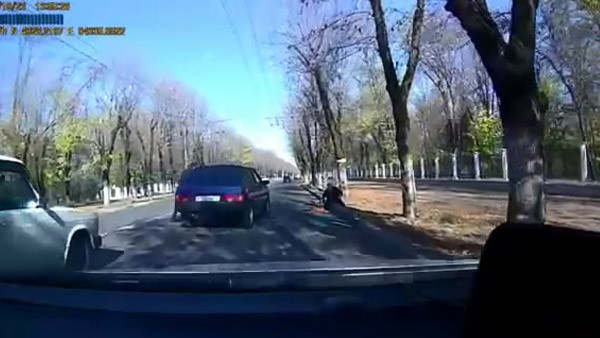 Женщине плохо. Реакция водителей