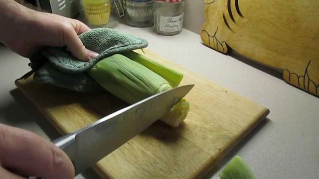 Кукуруза готова за 3 минуты