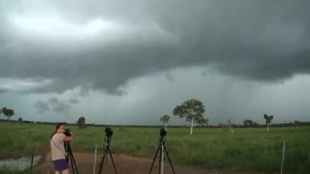 Удар молнии с близкого расстояния﻿