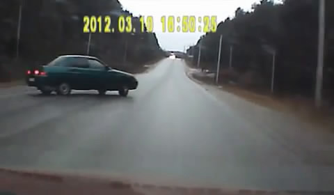 Раскатало по асфальту