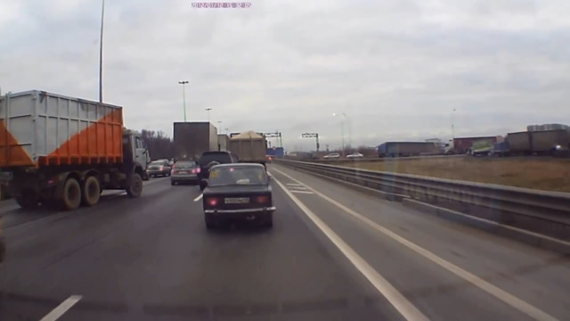 Камазист замял классику