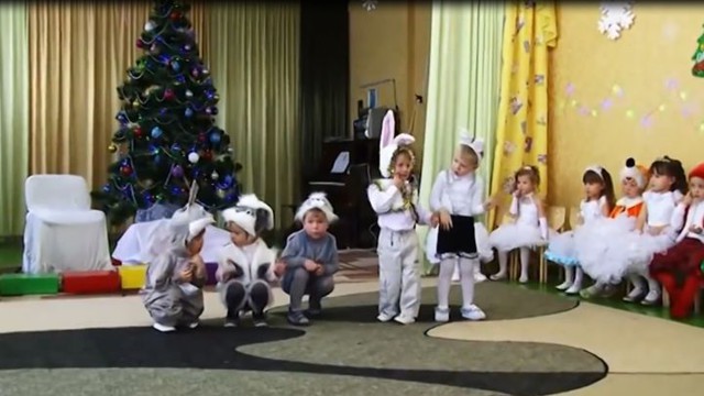 Мальчики-зайчики развеселили и очаровали зал