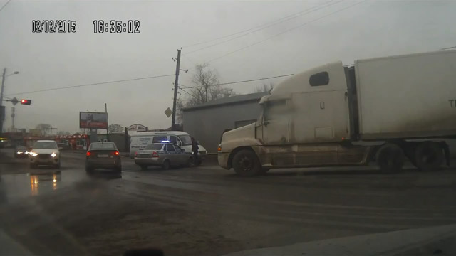 Развернулись