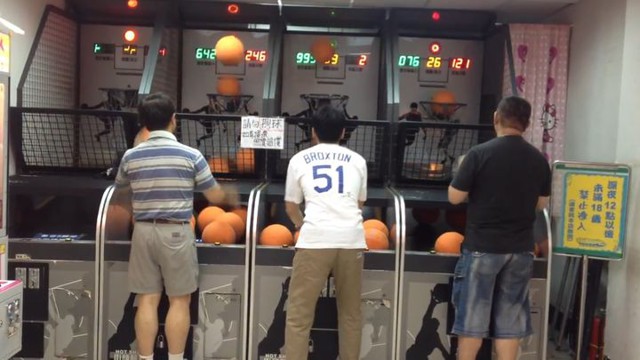 Баскетбольный Джеки Чан