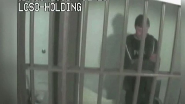 Заключенный в США избил себя и подал жалобу на детективов