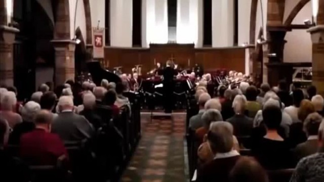 Музыкант чихнул во время игры на тромбоне