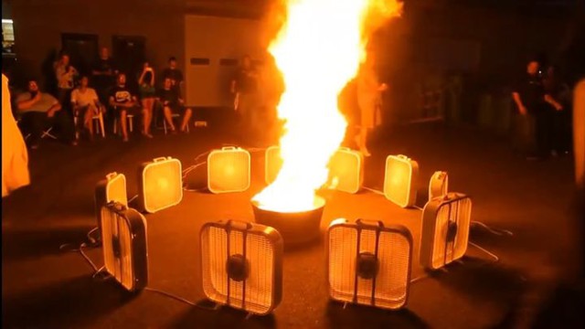 Энтузиасты создали огненный торнадо