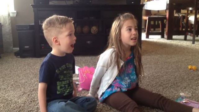 Дети узнали, что у них будет братик или сестрёнка