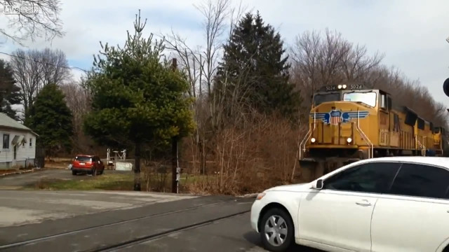 Авария дня 1921. В США поезд снес легковушку