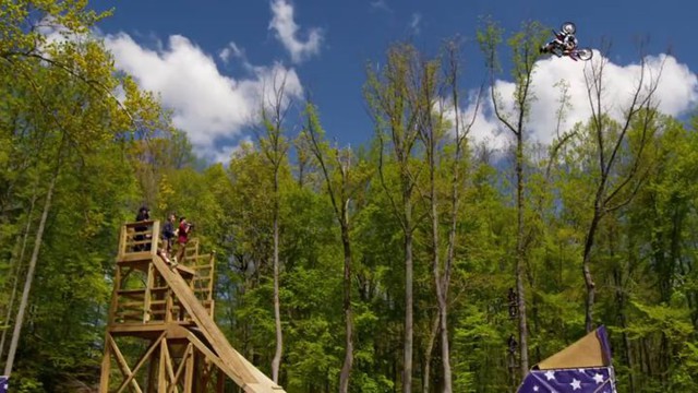  Первый в мире тройной Backflip на мотоцикле