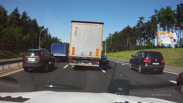 Столкновение Хонды и тягача