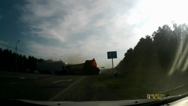 Авария дня 2027. Авария двух грузовиков
