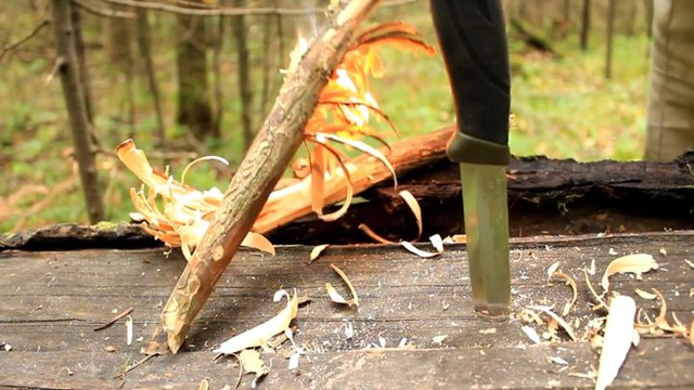 Туристу на заметку: Идеальная растопка для костра за 20 секунд