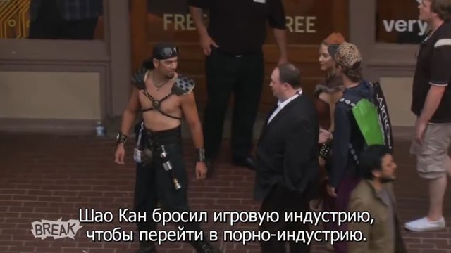 Что будет, если парень, который озвучивает трейлеры фильмов, пойдёт развлекать народ