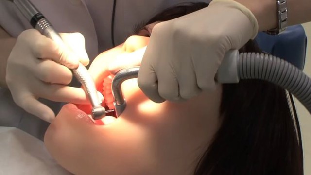 Сверхреалистичный робот для тренировки стоматологов