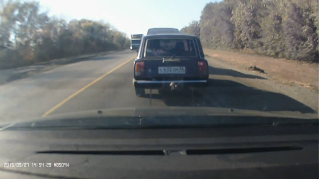 Авария дня 2096. Толкнули под грузовик