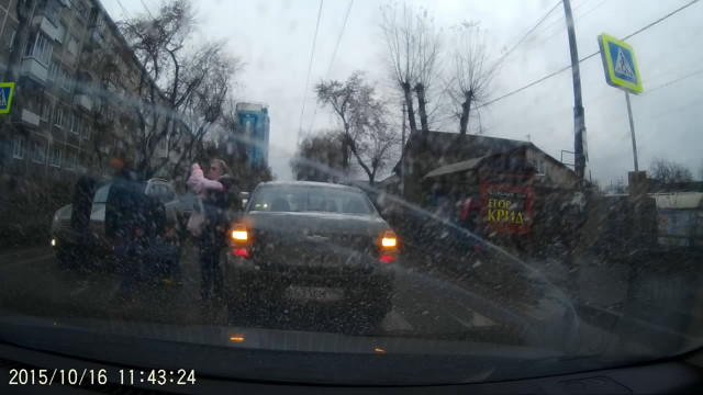 Наезд на женщину с ребенком