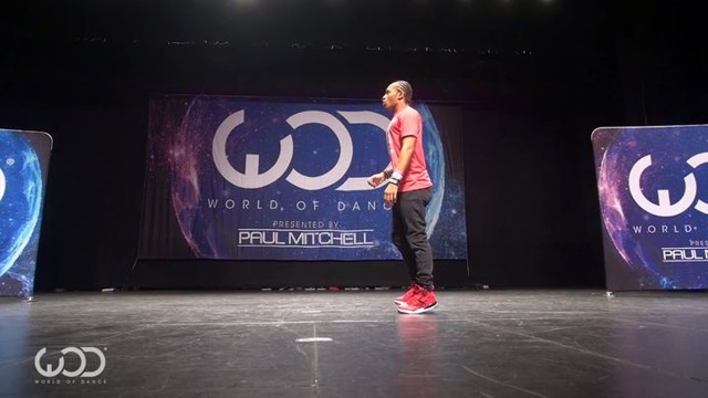 Вот это гибкость! Так чувствовать музыку дано не каждому