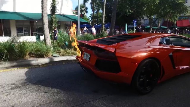 Майами загорелся Lamborghini Aventador