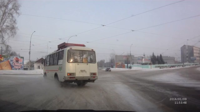 Авария дня. Бетономешалка протаранила Kia