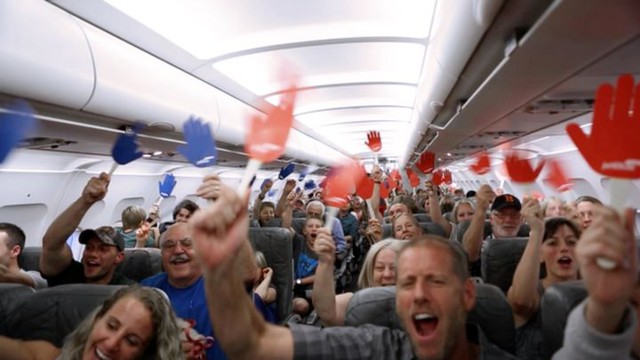 Американская авиакомпания решила подарить бесплатные билеты 150 пассажирам, но только при соблюдении одного условия
