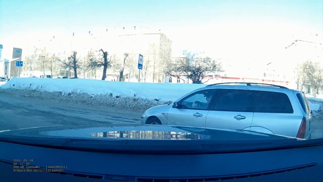 Обидели водителя на большом джипе