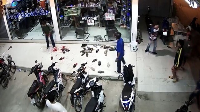 Почти отрубили руку