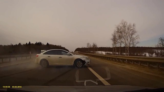 Авария дня. Прилетело сзади