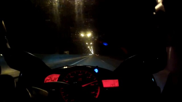 На Ямахе по ночному МКАДу со скоростью 270 км/ч