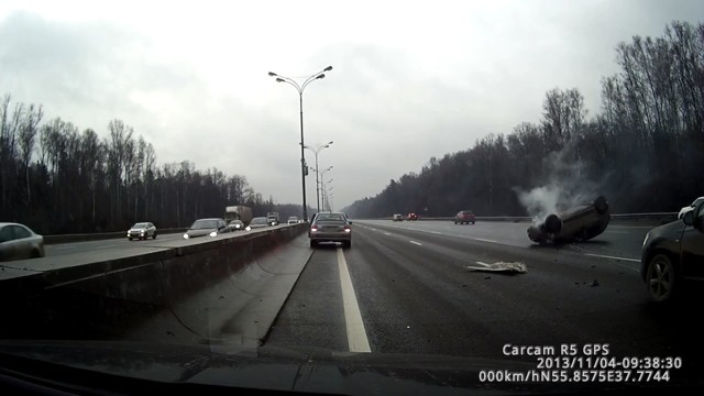 Авария дня. Перевертыш на МКАД