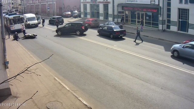 Авария дня. Вылез с обочины