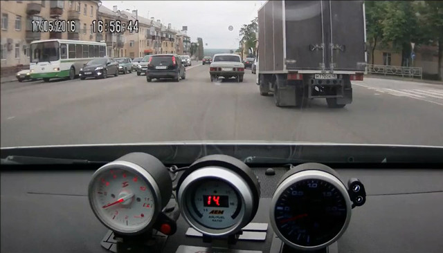 Стритрейсер проспал торможение