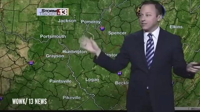 Ведущий завизжал в эфире, увидев паука