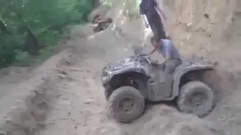 Вася, передок включи! Передок!