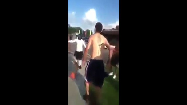 Воткнули нож в спину