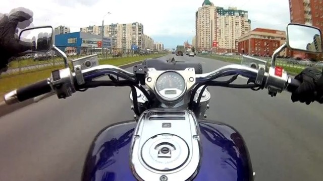 Первое правило мотоциклиста: «Выезжая на дорогу, помни, что все вокруг хотят тебя убить»