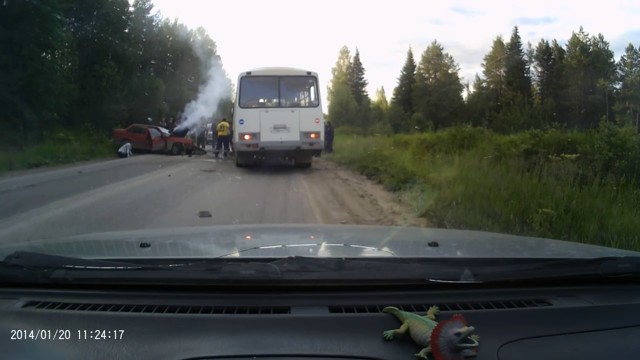 Авария дня. Водитель без прав устроил крупное ДТП